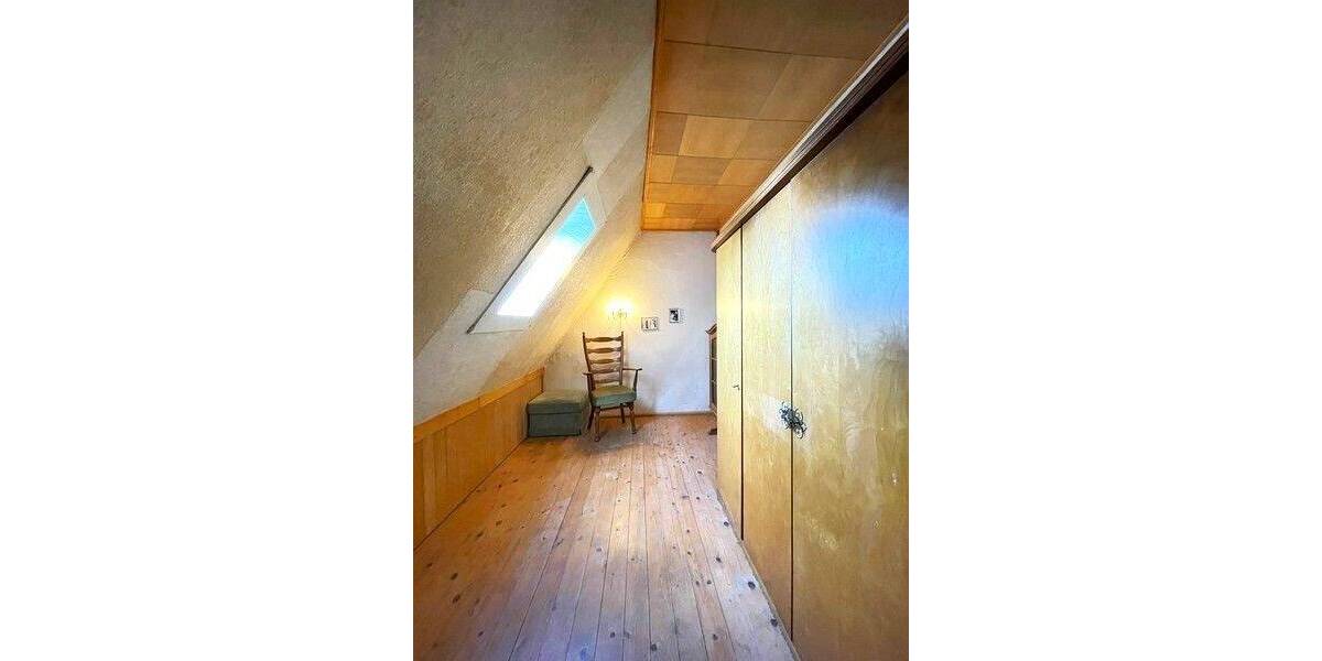 Waldrandlage mitten in Röthenbach - Heimelige Doppelhaushälfte mit einzigartigem Garten und Garage 4 zimmer