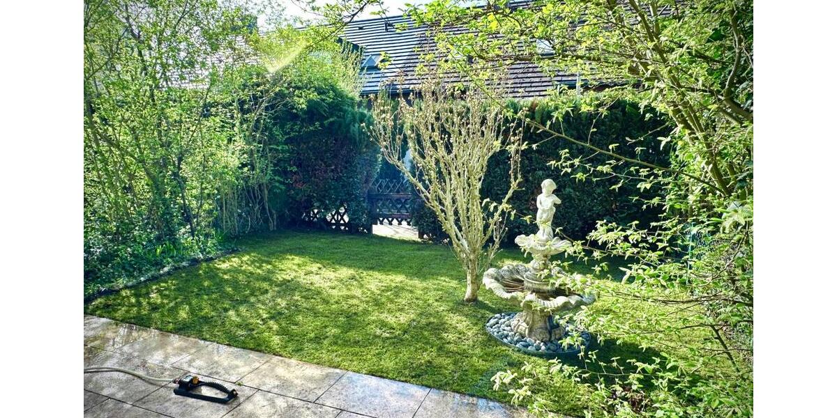 Reihenhaus Nürnberg Schnepfenreuth - 6.5 Zimmer, 175 m&sup2;, 1.050.000&euro; | Angebot:25023256