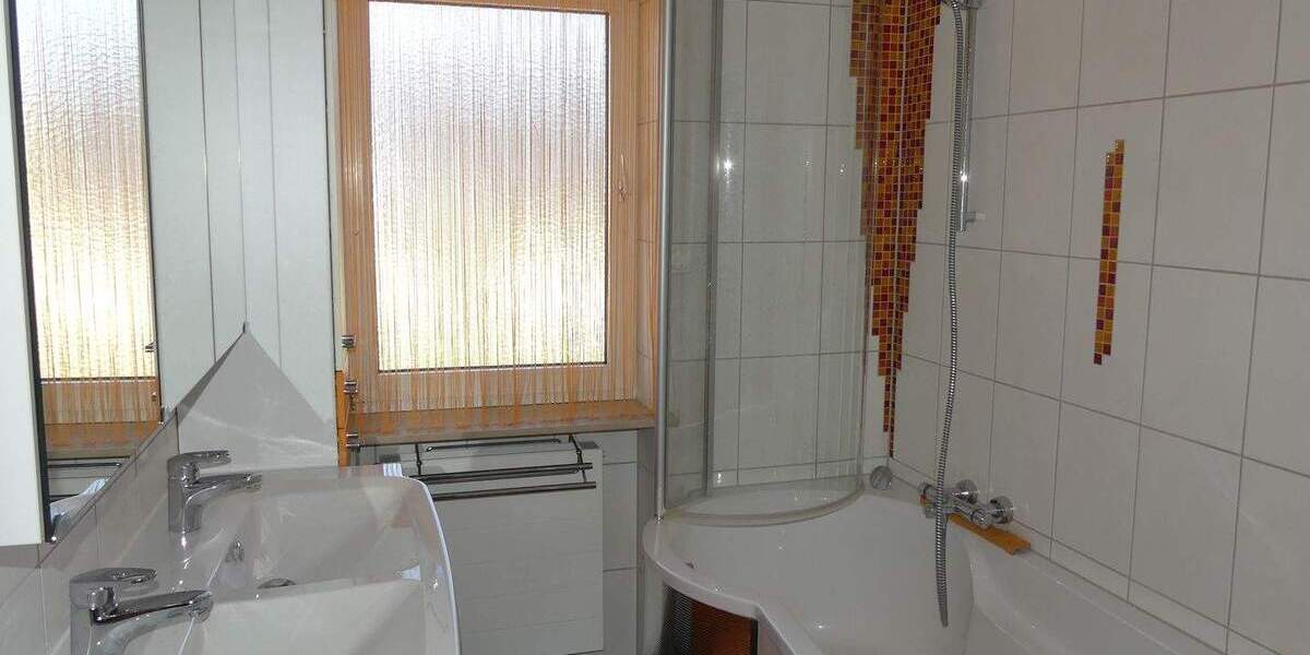 Mehrfamilienhaus, Wohnhaus Petersaurach - 7 Zimmer, 185 m&sup2;, 395.000&euro; | Angebot:24436936