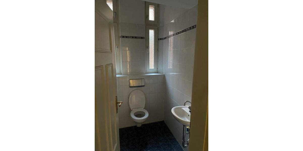 Etagenwohnung Fürth Innenstadt - 3 Zimmer, 130 m&sup2;, 1.300&euro; | Angebot:25705384