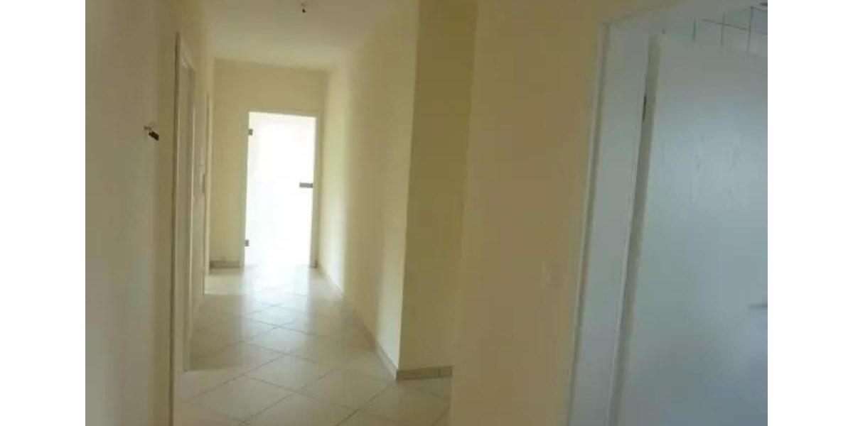 Etagenwohnung Heroldsbach - 5 Zimmer, 135 m&sup2;, 1.500&euro; | Angebot:25350071