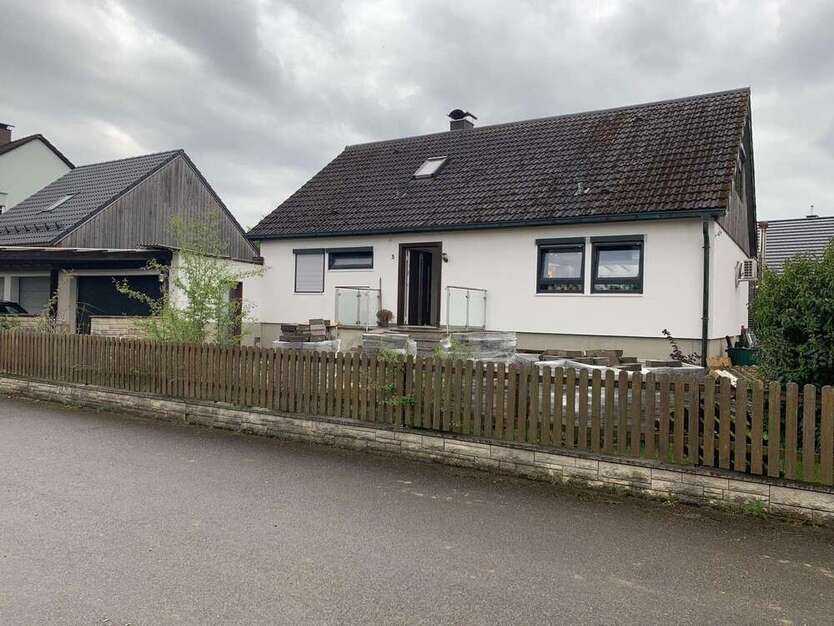 Haus zum Kaufen in Pyrbaum 433.500 € 170 m² 7 zimmer