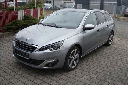 Peugeot 308 100.200 km 8.900 &euro; Fürth 90763