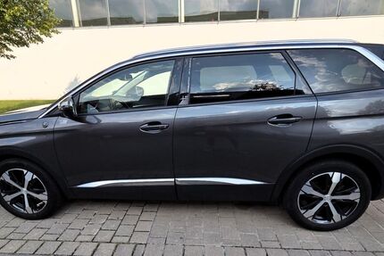Peugeot 5008 82.900 km 17.900 &euro; Erlangen 91052
