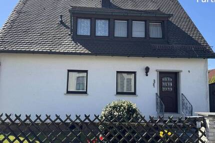 Haus Fürth Burgfarrnbach - 5 Zimmer, 120 m&sup2;, 445.000&euro; | Angebot:26805301