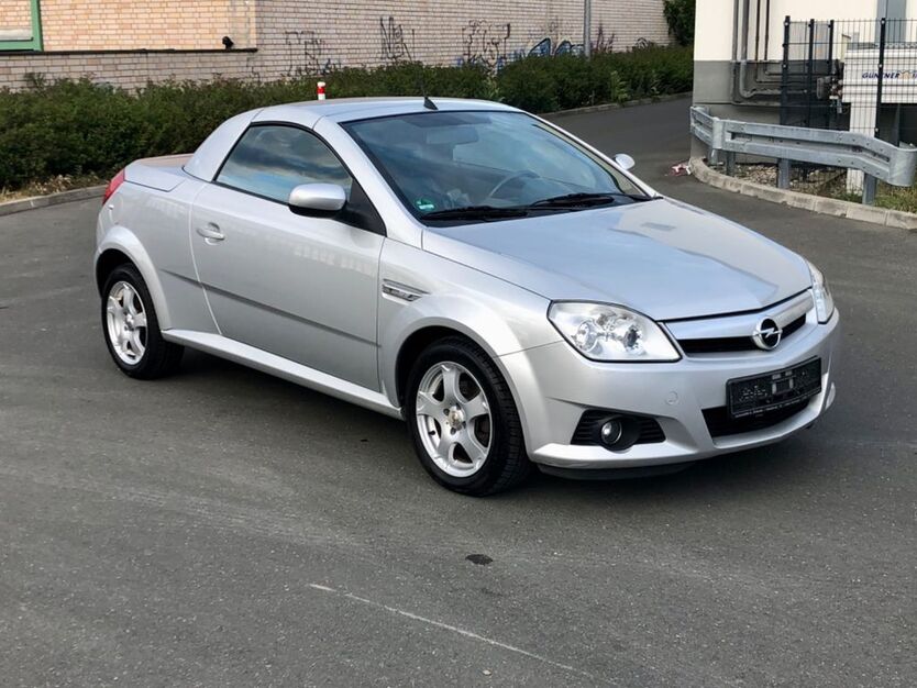 Opel Tigra 132.706 km 2.988 € Nürnberg 90441