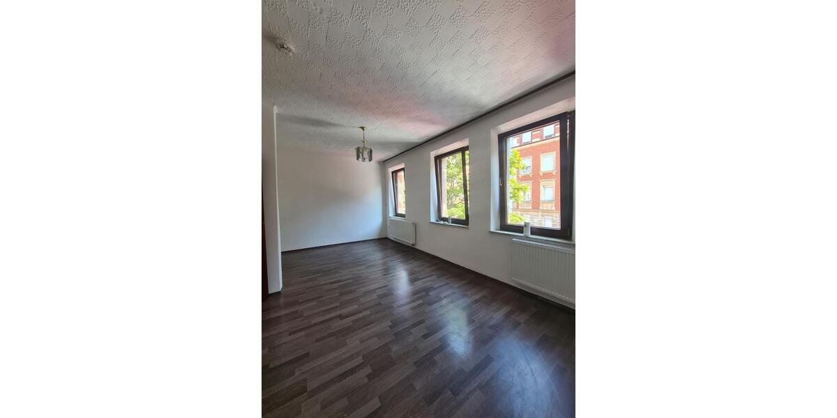 Zweizimmerwohnung früher Dreizimmer -Altbau 2 zimmer