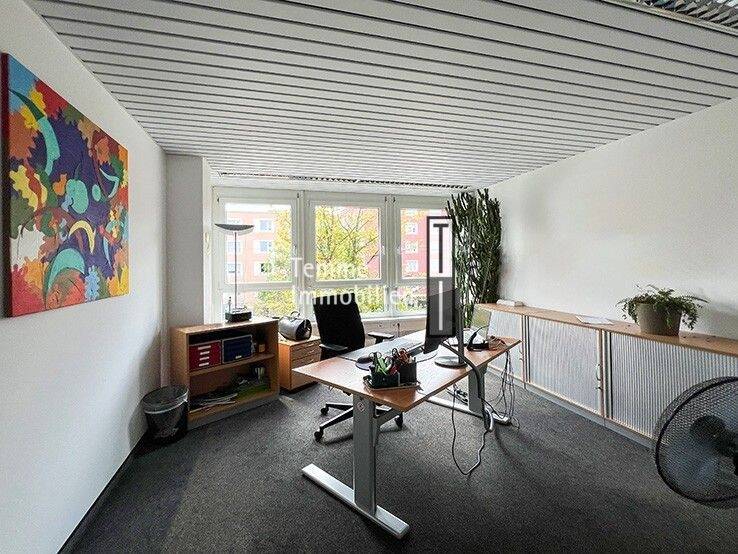 Bürogebäude | Terrassen | Parken | Entwicklungspotenzial | zum Kauf | Nürnberg Ost zimmer