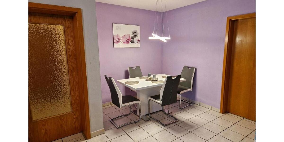 Gemütliche 3-Zimmer-Whg. inkl. Küche,Ausenstellplatz,Tiefgarage 3 zimmer