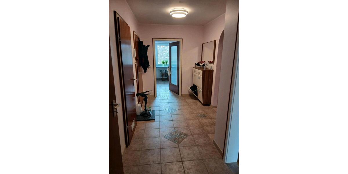 Etagenwohnung Nürnberg Falkenheim - 3 Zimmer, 77 m&sup2;, 1.000&euro; | Angebot:25784375