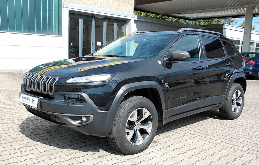 Jeep Cherokee 109.000 km 8.980 € Feucht 90537