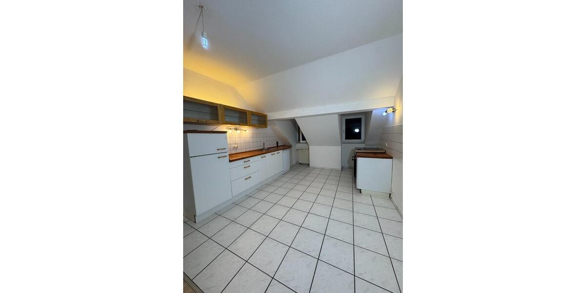 2,5 Zimmer Dachgeschosswohnung (für Singles und Paare) 2.5 zimmer