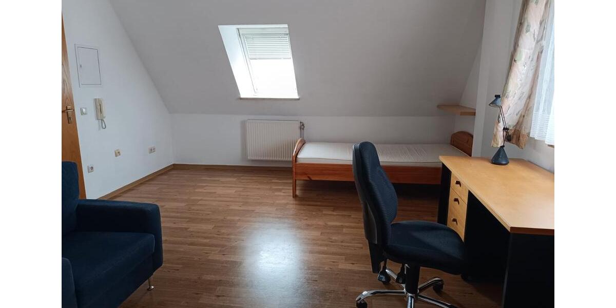 Dachgeschoßwohnung Erlangen Alterlangen - 1 Zimmer, 22 m&sup2;, 450&euro; | Angebot:26422262