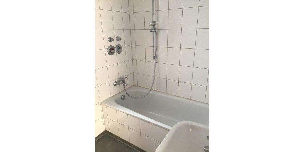 KESTLER IMMOBILIEN IVD - 2 Zimmerwohnung EG - Süd-Terrasse - Einbauküche 2 zimmer