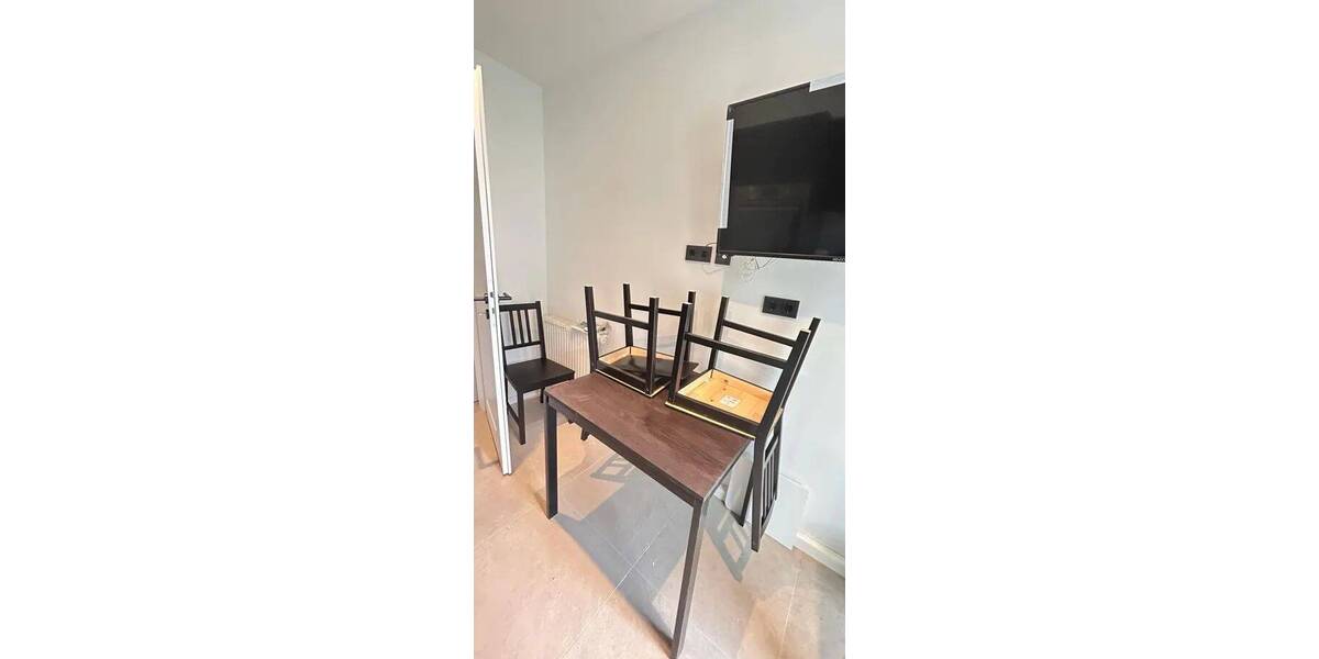 Etagenwohnung Nürnberg Gostenhof - 4 Zimmer, 12 m&sup2;, 374&euro; | Angebot:26646396
