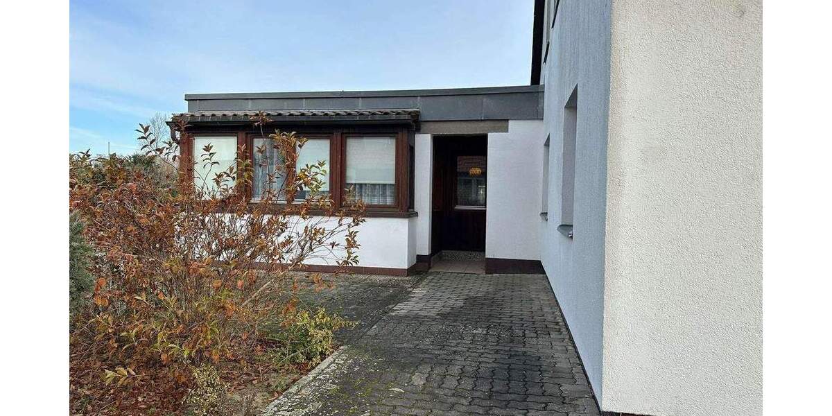 Rohdiamant in Bestlage: Doppelhaushälfte mit vielen Möglichkeiten 4 zimmer