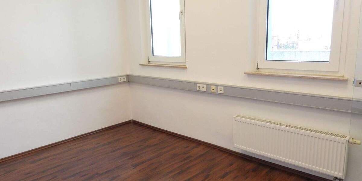 Gewerbeobjekt Nürnberg St Peter - 4 Zimmer, 128 m&sup2;, 890&euro; | Angebot:26543978