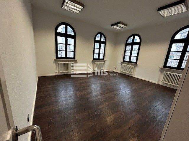 Fürth Fußgängerzone || ca. 243 m² || 3.500 EUR zimmer