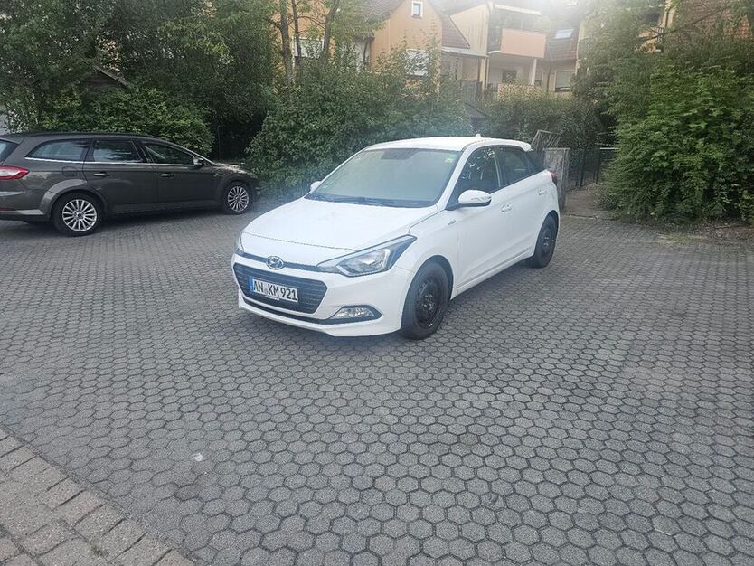i20