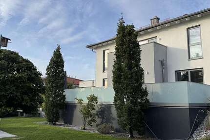 Haus zum Kaufen in Neuendettelsau 950.000 € 198 m² 6 zimmer