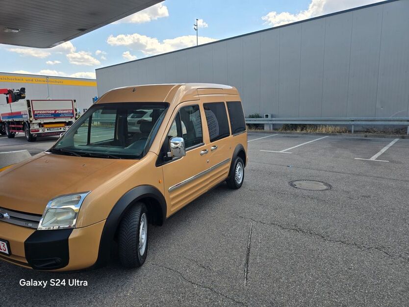 Ford Tourneo Connect 195.000 km 3.450 € Nürnberg 90431
