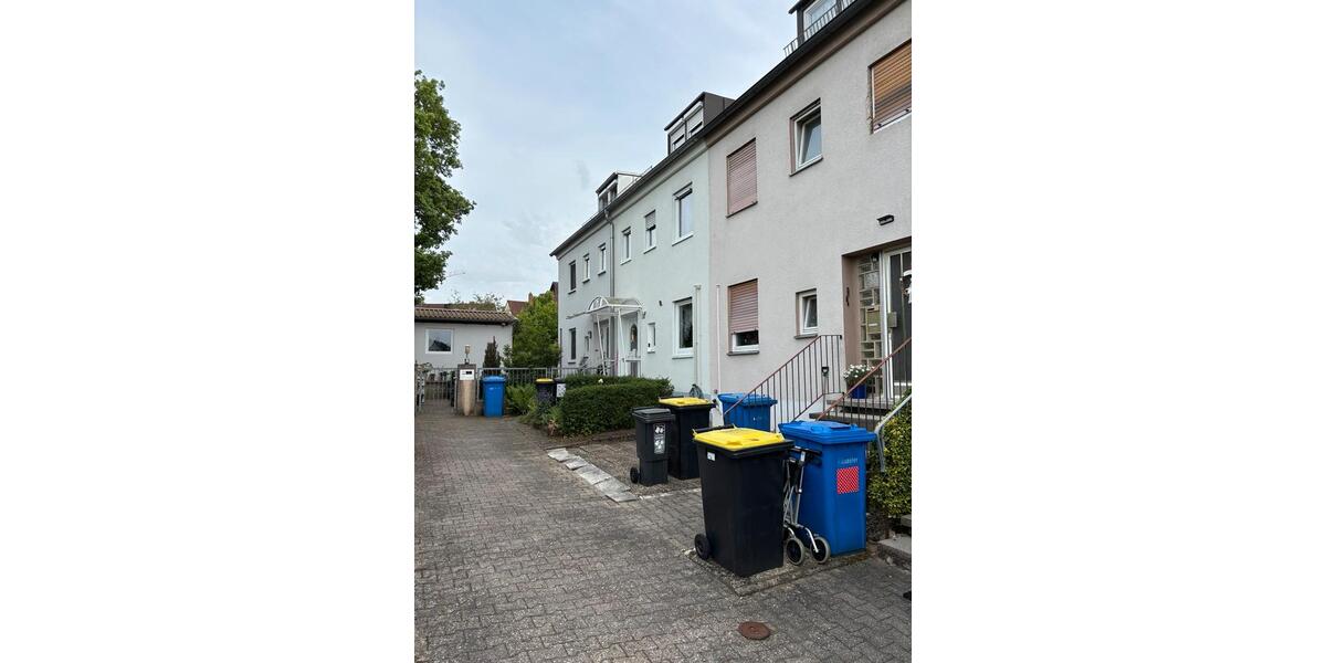 Reihenhaus Nürnberg Holzheim - 5 Zimmer, 110 m&sup2;, 459.000&euro; | Angebot:26889586