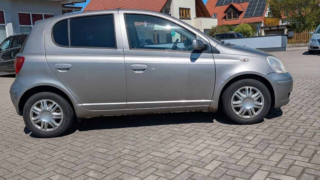 Toyota Yaris 185.000 km 1.600 &euro; Nürnberg 90439
