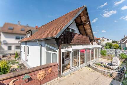 Haus zum Kaufen in Zirndorf 469.000 € 136 m² 5 zimmer