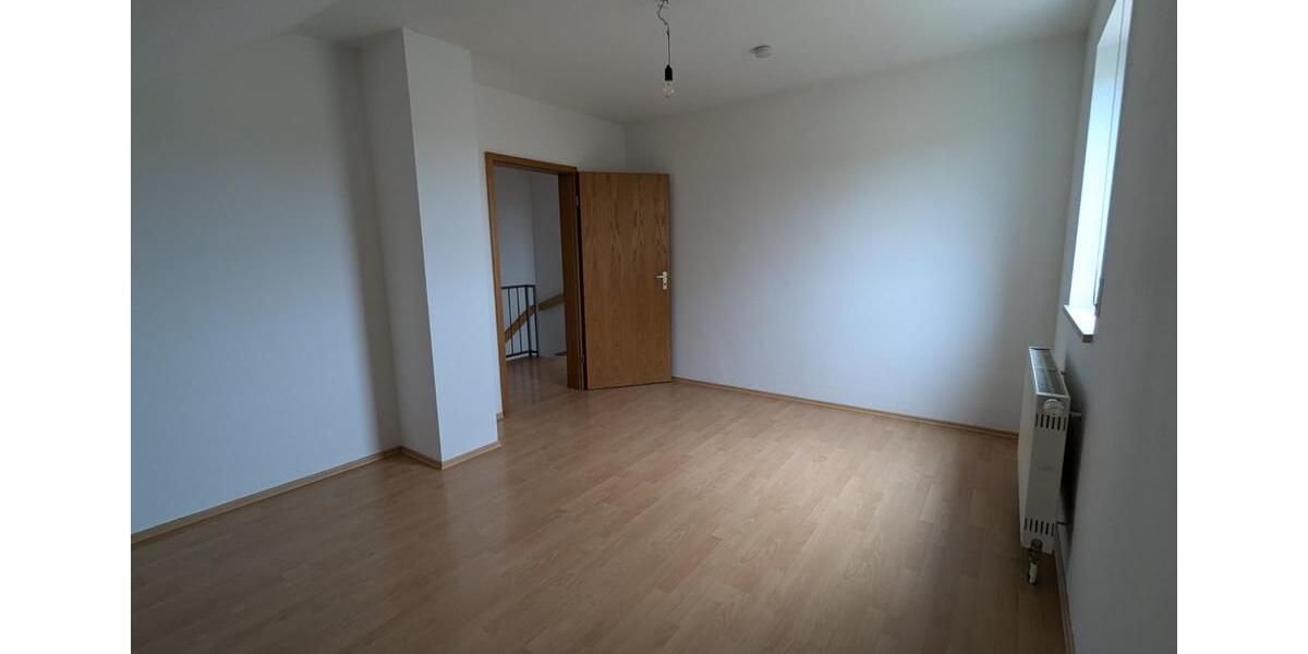 Röttenbach- Perfekt für Familien- attraktive Lage, großer Garten 5 zimmer