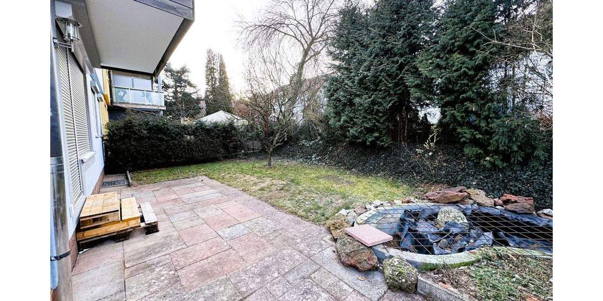 Nürnberg Falkenheim - saniertes Zweifamileinhaus mit Doppelgarage und großem Garten 6 zimmer