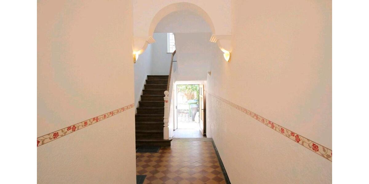 Etagenwohnung Erlangen Am Anger - 6 Zimmer, 125 m&sup2;, 420.000&euro; | Angebot:26696315