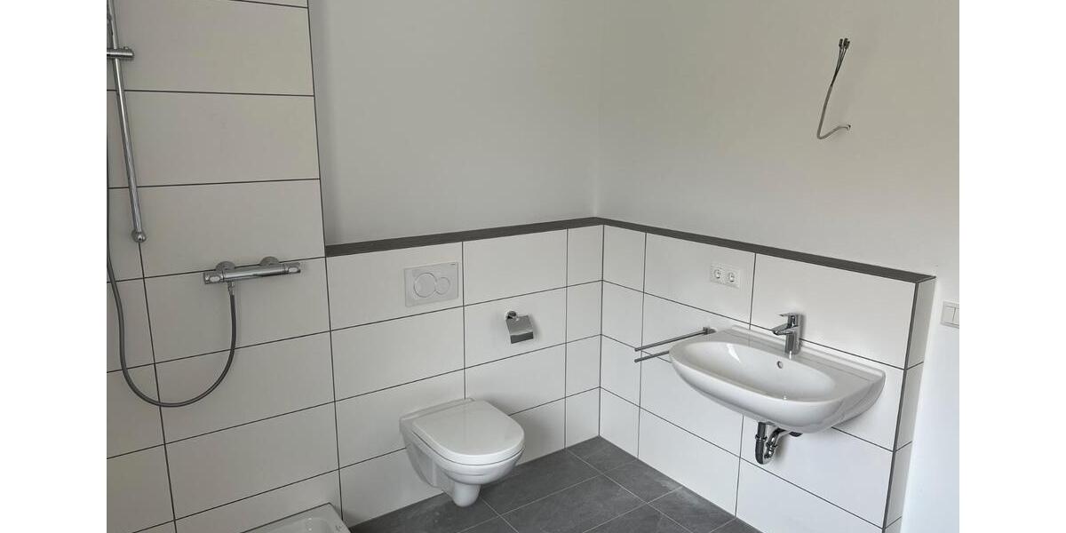 Doppelhaushälfte Buckenhof - 5 Zimmer, 170 m&sup2;, 2.465&euro; | Angebot:26048193