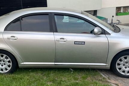 Toyota Avensis 158.241 km 2.000 &euro; Buckenhof 91054