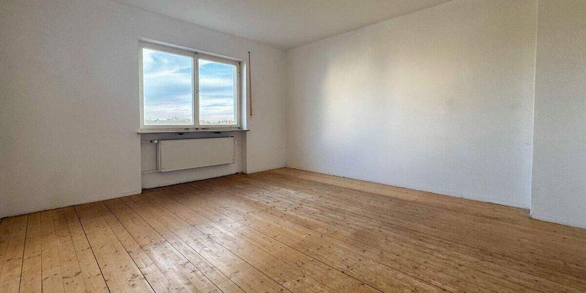 Viel Raum für Ideen - 2,5-Zimmer-Wohnung mit separater 2-Zimmer-Einliegerwohnung in Fürth-Vach 4 zimmer