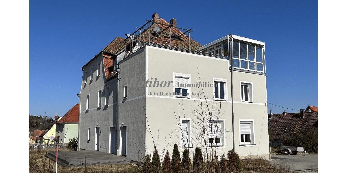Außergewöhnliche und sehr großzügige 5 Zimmer Mansardenwohnung mit Dachterrasse und Wintergarten - Terrassenwohnung Roth Eckersmühlen | Angebot:27156609