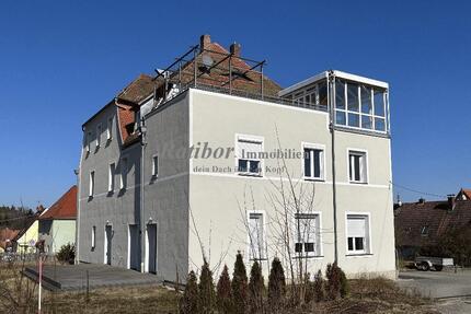 Außergewöhnliche und sehr großzügige 5 Zimmer Mansardenwohnung mit Dachterrasse und Wintergarten - Wohnung Roth Eckersmühlen | Angebot:27156609