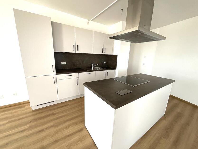 2 Nettokaltmieten frei! *3-Zimmer-Penthouse mit großzügiger Dachterrasse in Nürnberg- Hohe Marter* zimmer