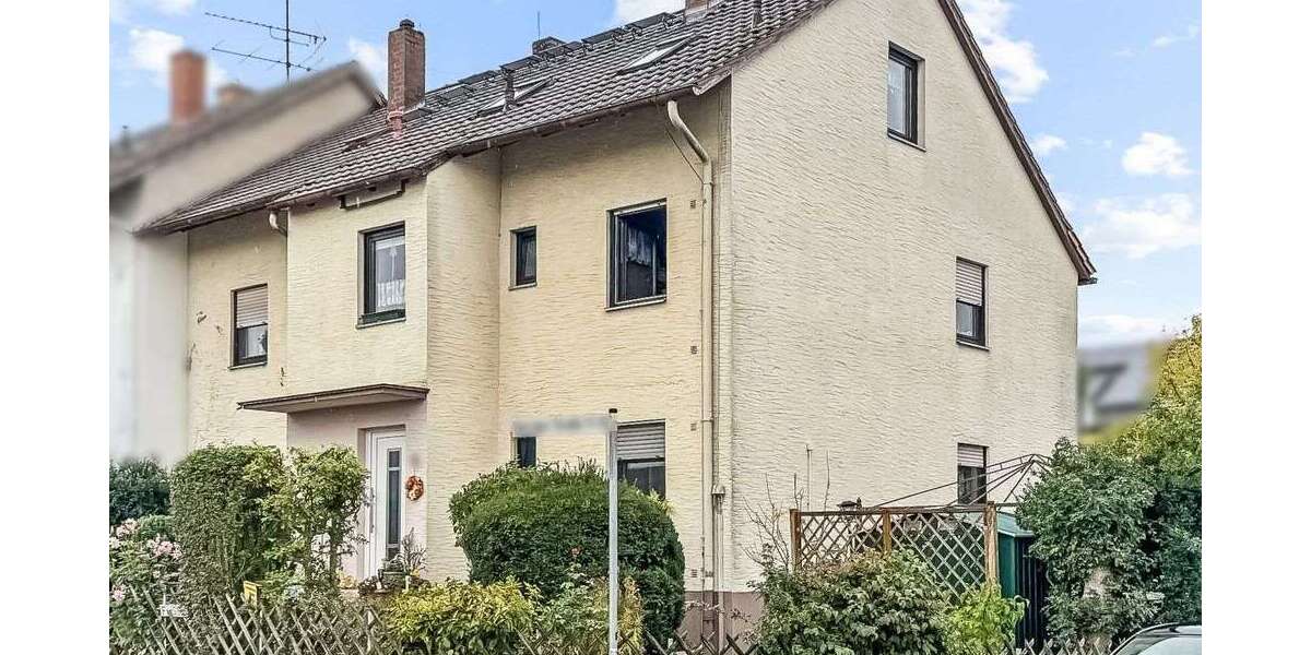 Haus zum Kaufen in Cadolzburg 349.000 € 150 m² 8 zimmer