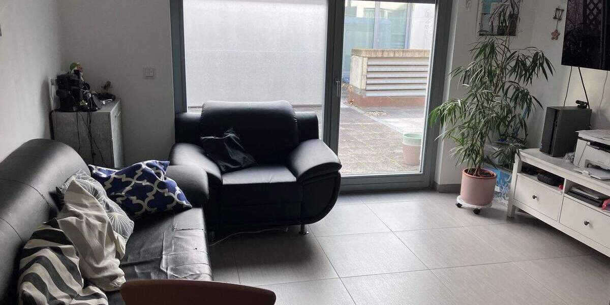 91054 Erlangen-Zentrum - Schöne 2-Zimmer-Maisonette-Wohnung mit EBK und Dachterrasse 2 zimmer