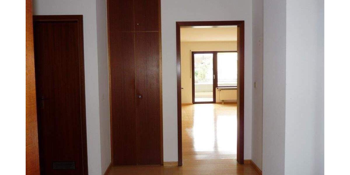 Etagenwohnung Altdorf bei Nürnberg Altdorf - 3 Zimmer, 89 m&sup2;, 295.000&euro; | Angebot:25697418