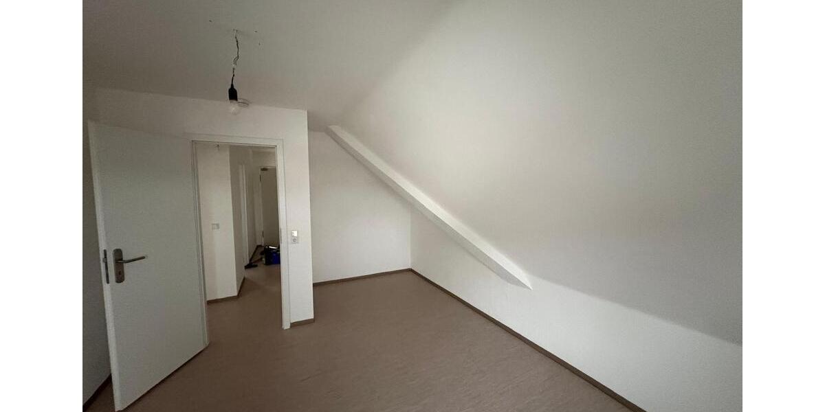 Dachgeschoßwohnung Altdorf bei Nürnberg - 3 Zimmer, 68 m&sup2;, 1.030&euro; | Angebot:24784784