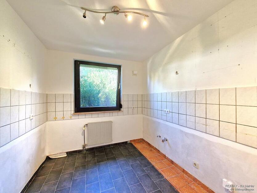 Reihenmittelhaus mit 5 Zimmern, Garten und Garage