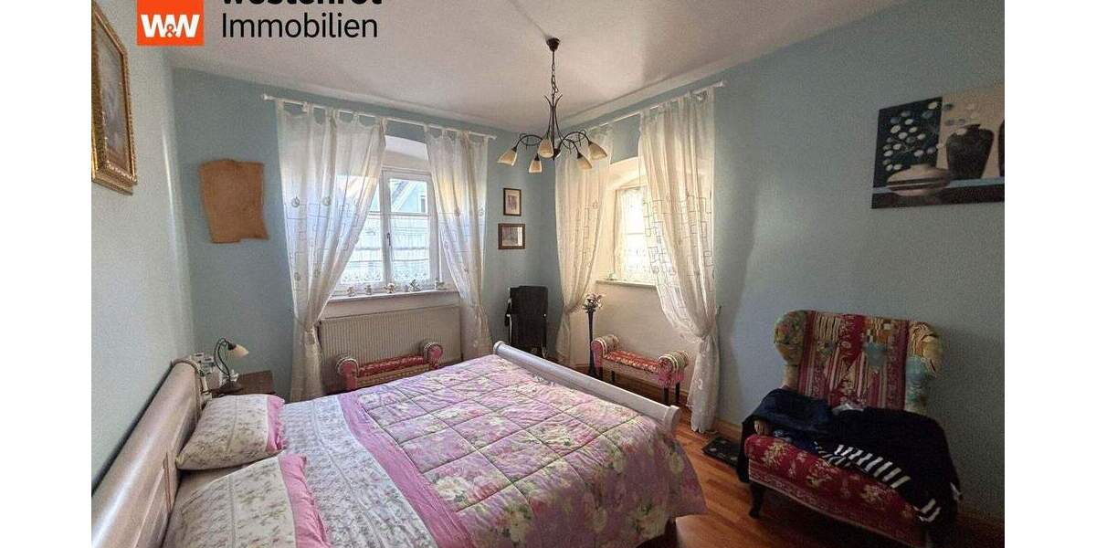 Mehrfamilienhaus, Wohnhaus Hersbruck - 7 Zimmer, 182 m&sup2;, 899.000&euro; | Angebot:25663531