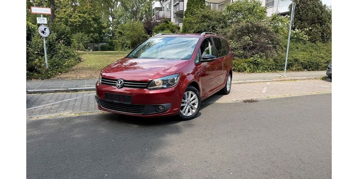 VW Touran 196.000 km 6.289 &euro; Nürnberg 90431