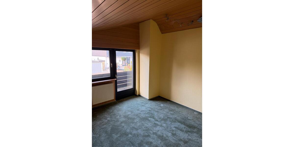 DOPPELHAUSHÄLFTE in Fürth- VACH am Kanal mit Pool und ohne Makler 5 zimmer