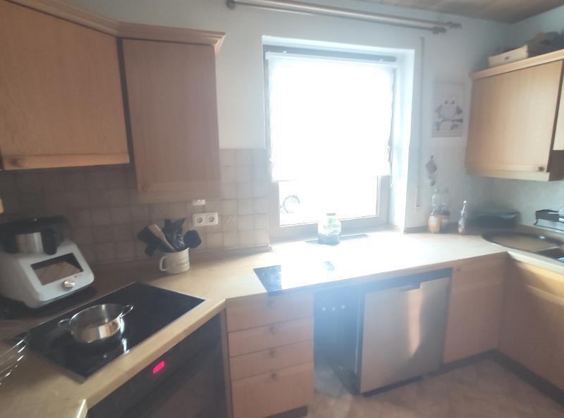 4 Zi. EG Wohnung mit Terrasse, Gartenanteil und Garage