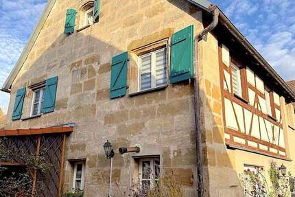 Haus Lauf Heuchling - 8 Zimmer, 180 m&sup2;, 385.000&euro; | Angebot:25713719