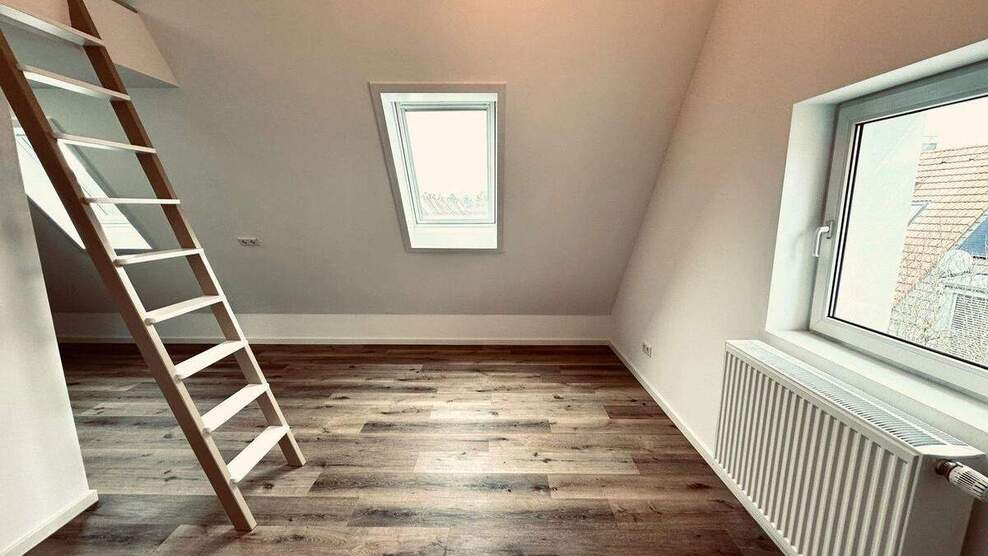 Top sanierte DHH mit neuer EBK + Garage in rhg. Lage N-Ziegelstein 5 zimmer