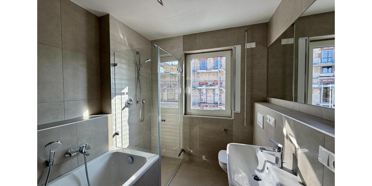Etagenwohnung Erlangen Am Anger - 3 Zimmer, 91 m&sup2;, 1.670&euro; | Angebot:24981802