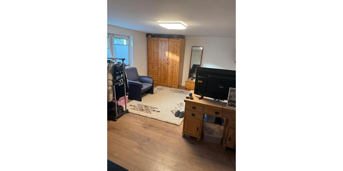 Einfamilienhaus Uttenreuth - 7 Zimmer, 181 m&sup2;, 1.999&euro; | Angebot:27614404